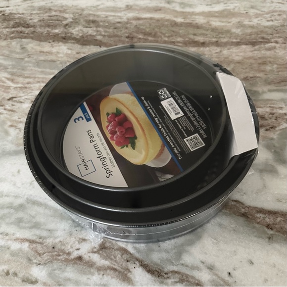 Set of 3 Non-Stick Carbon Steel Springform Cake Pans 8” 9” 10” - Picture 9 of 11